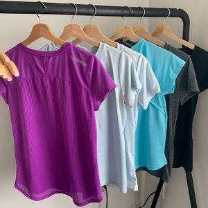 Under armour/ Nike women’s clothes